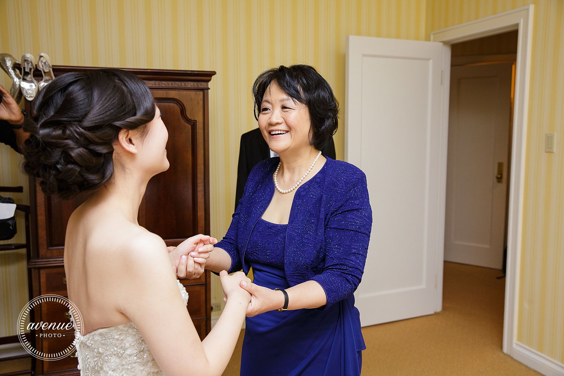 CasaLomaKingEdwardHotelWeddingPhotos_MV_AvenuePhoto_009