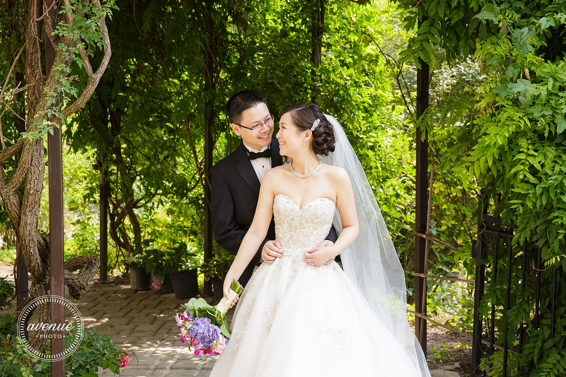 CasaLomaKingEdwardHotelWeddingPhotos_MV_AvenuePhoto_018