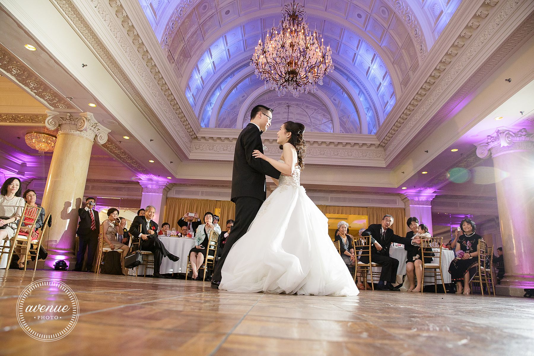 CasaLomaKingEdwardHotelWeddingPhotos_MV_AvenuePhoto_060